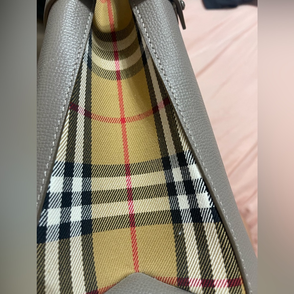 Burberry bag - Picture 5 of 10